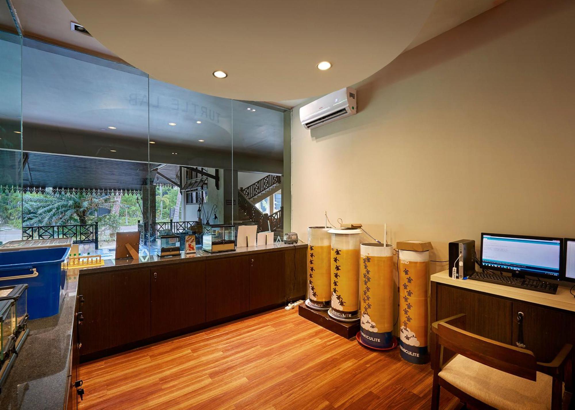 The Taaras Beach & Spa Resort Pulai Redang Exterior foto